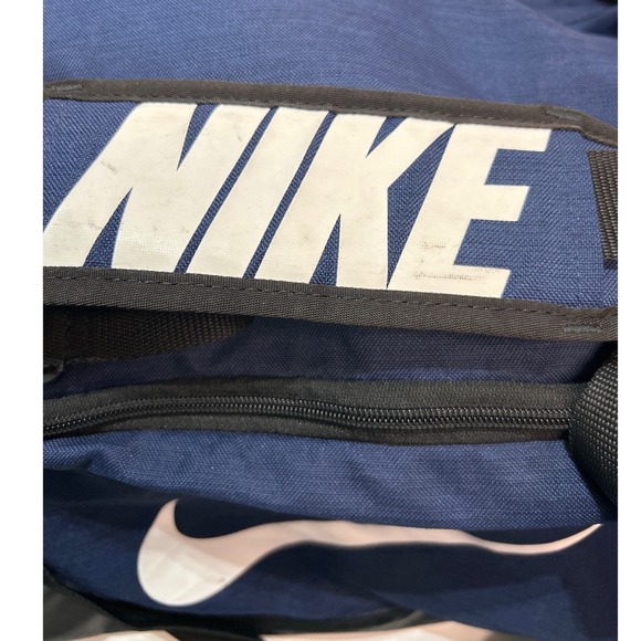 Nike Duffel Bag Gym Sports Travel Carry On Shoulder Bag Navy Blue - Picture 10 of 10